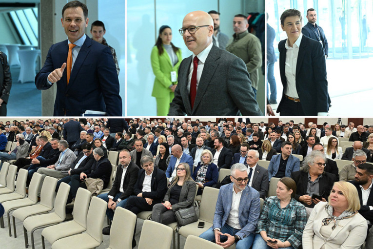 Završena sednica Predsedništva SNS: Uskoro zaseda Glavni odbor stranke! (FOTO/VIDEO)