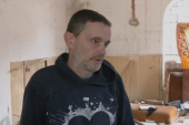 Bez doma, hrane, u bolovima: Goran iz Leskovca Vaskrs dočekuje sam u napuštenoj fabrici (FOTO)