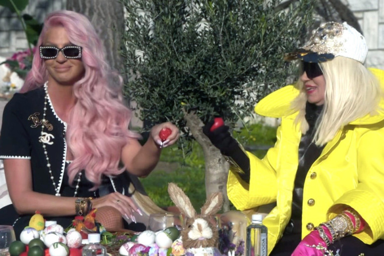 Jelena Karleuša ukrasila vilu na Dedinju za Uskrs: U goste joj došla Nada Topčagić! (FOTO)