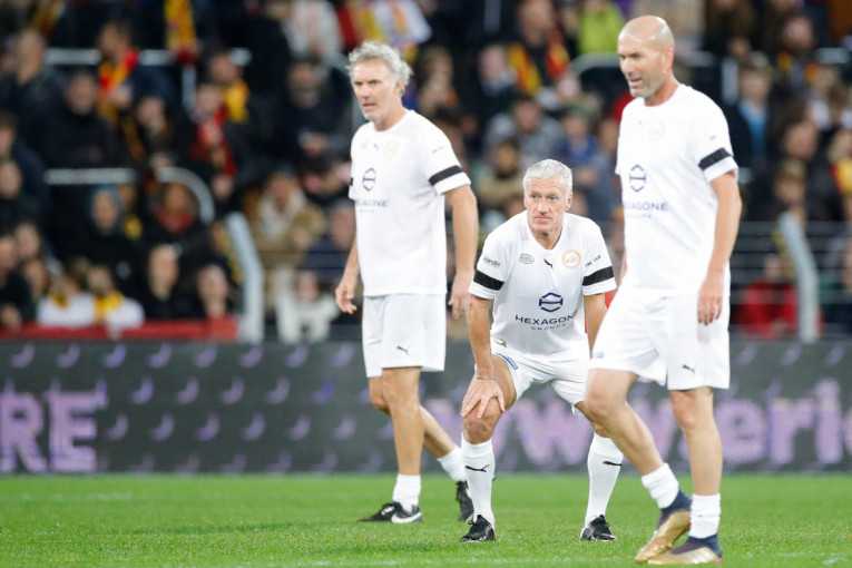 Real spremio poklon za Mbapea! Legendarni Francuz seda na klupu Kralja!