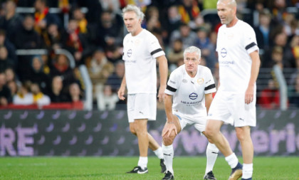 Real spremio poklon za Mbapea! Legendarni Francuz seda na klupu Kralja!