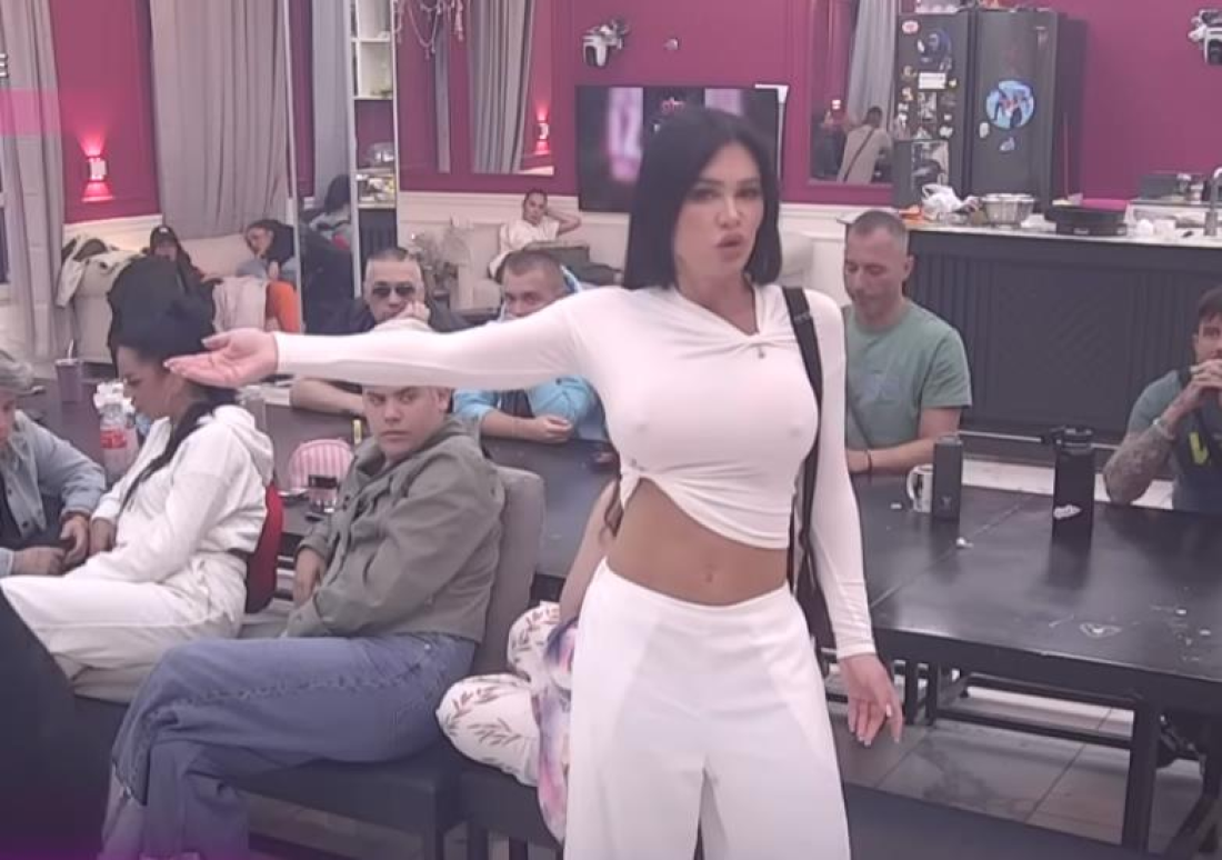 Haos u Beloj kući! Uletelo obezbeđenje, ova lepotica je meta!