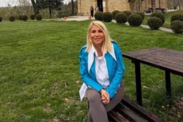 Čega se bojiš? Trudna voditeljka objavila fotografije, spomenula i patrijarha Pavla (FOTO)