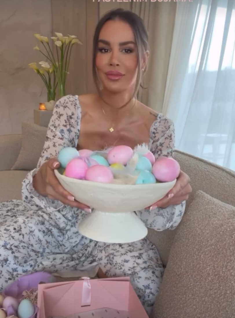 Influenserka nagrdila farbanje jaja: Niko ne gleda u ruke, već u Marin dekolte (FOTO)