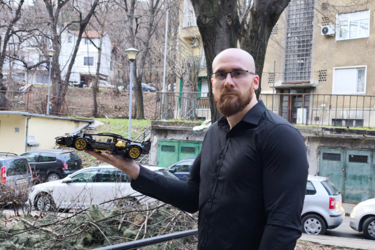 Kakva "zver" od 1.000 delova: Mihajlo je IT stručnjak ali i neverovatan maketar - sada napravio futuristički Lambordžini koji oduzima dah