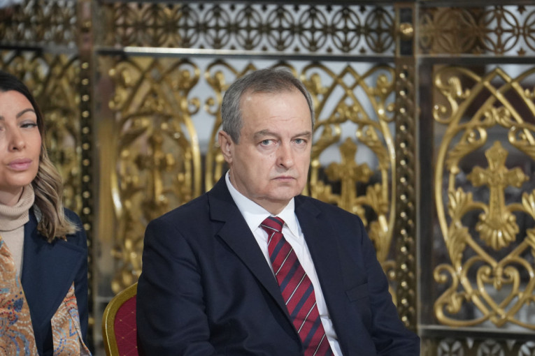 Dačić iz Hrama Svetog Save poslao snažnu poruku: Samo zajedno možemo graditi Srbiju