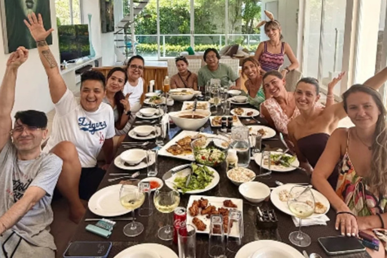 Marija Šerifović slavi Uskrs sa sinom na Baliju: Na stolu razne đakonije, a tu je i Jovana Pajić (FOTO)