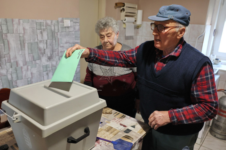 Prvi rezultati izbora u Mađarskoj: Vodi Tisa, ali blizu joj i Fides Viktora Orbana