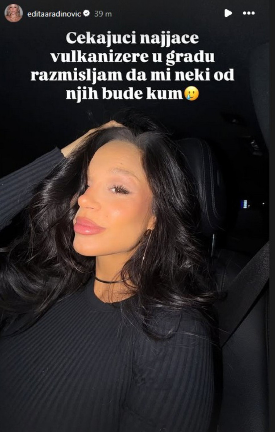 Trudna Edita doživela peh pred večerašnji nastup: Ostala pribrana dok je čekala pomoć! (FOTO)