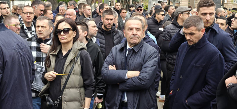 Ko je sve bio na sahrani Vujoševića! Legende košarke, Partizana, poznati iz sveta sporta, javnog života... (FOTO/VIDEO)