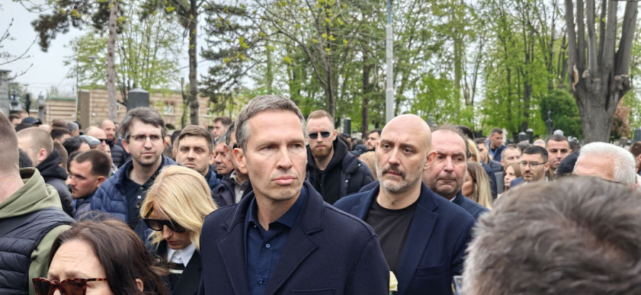 Ko je sve bio na sahrani Vujoševića! Legende košarke, Partizana, poznati iz sveta sporta, javnog života... (FOTO/VIDEO)