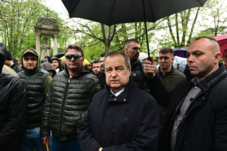 Ko je sve bio na sahrani Vujoševića! Legende košarke, Partizana, poznati iz sveta sporta, javnog života... (FOTO/VIDEO)