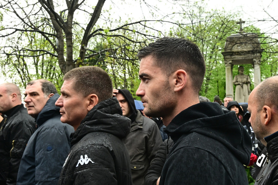 Ko je sve bio na sahrani Vujoševića! Legende košarke, Partizana, poznati iz sveta sporta, javnog života... (FOTO/VIDEO)