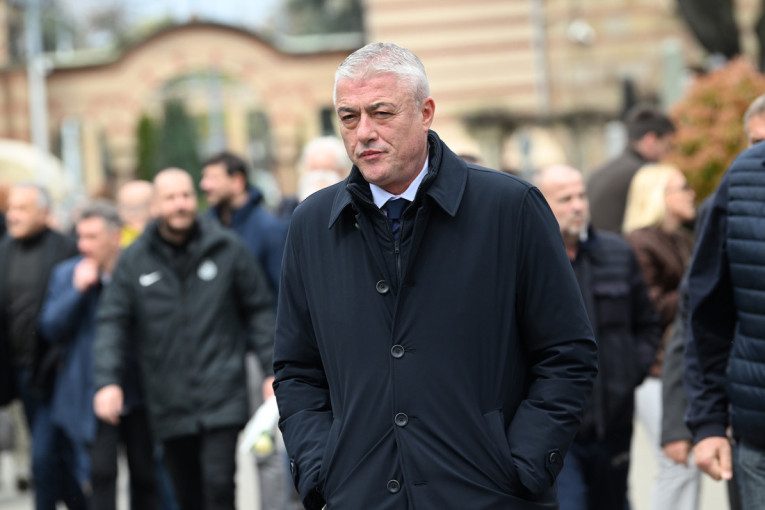 Ko je sve bio na sahrani Vujoševića! Legende košarke, Partizana, poznati iz sveta sporta, javnog života... (FOTO/VIDEO)