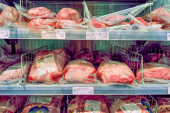 Podvala u Švajcarskoj: Supermarketi zamrzavaju meso pred istekom roka i prodaju za 50% popusta!