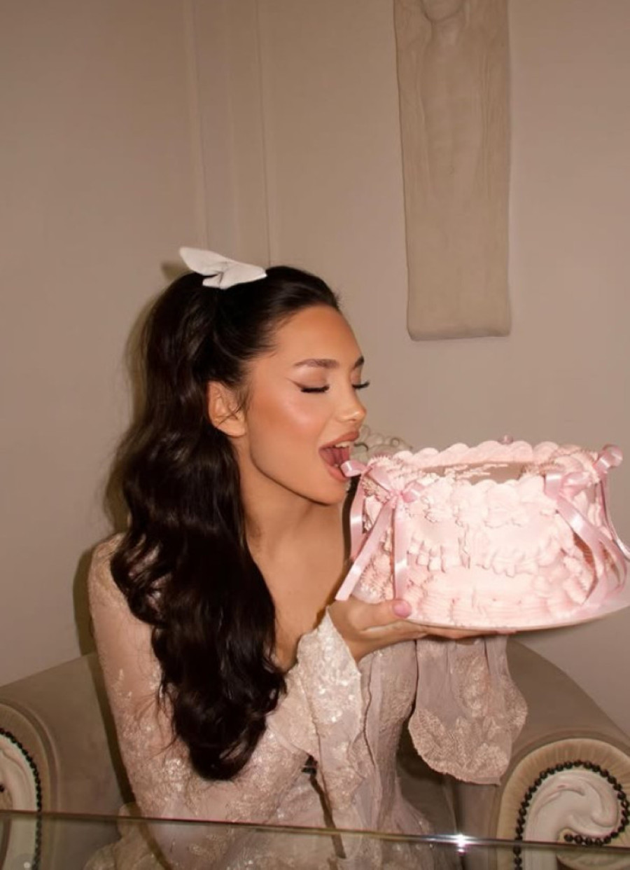 Nina Đogani slavi! Skockala se od glave do pete: Luna je odmah reagovala! (FOTO)