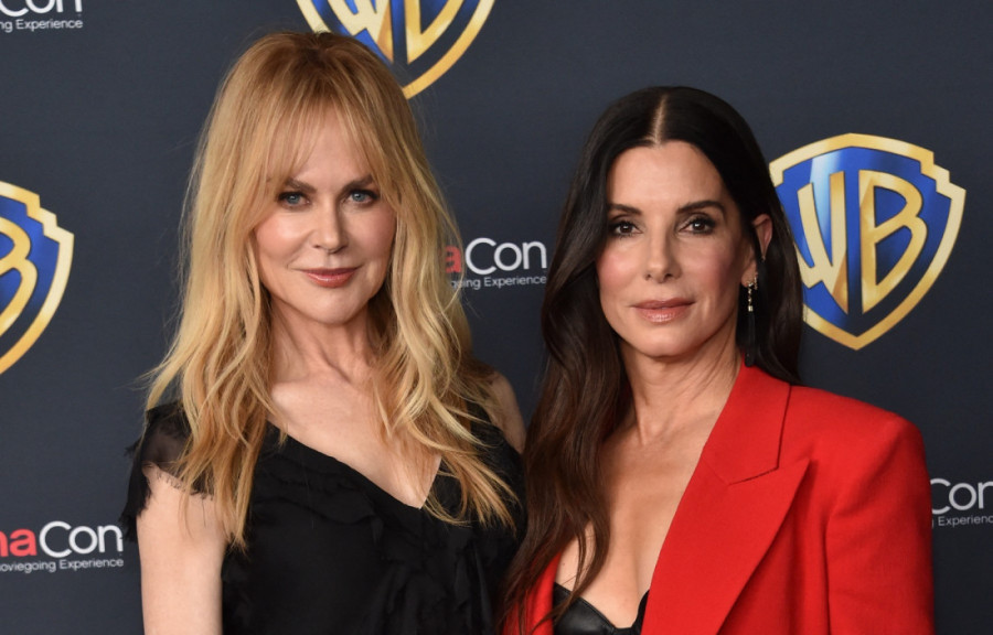 Možete li da zamislite Margo Robi kao majku Džordža Klunija? Dočekali smo i to!