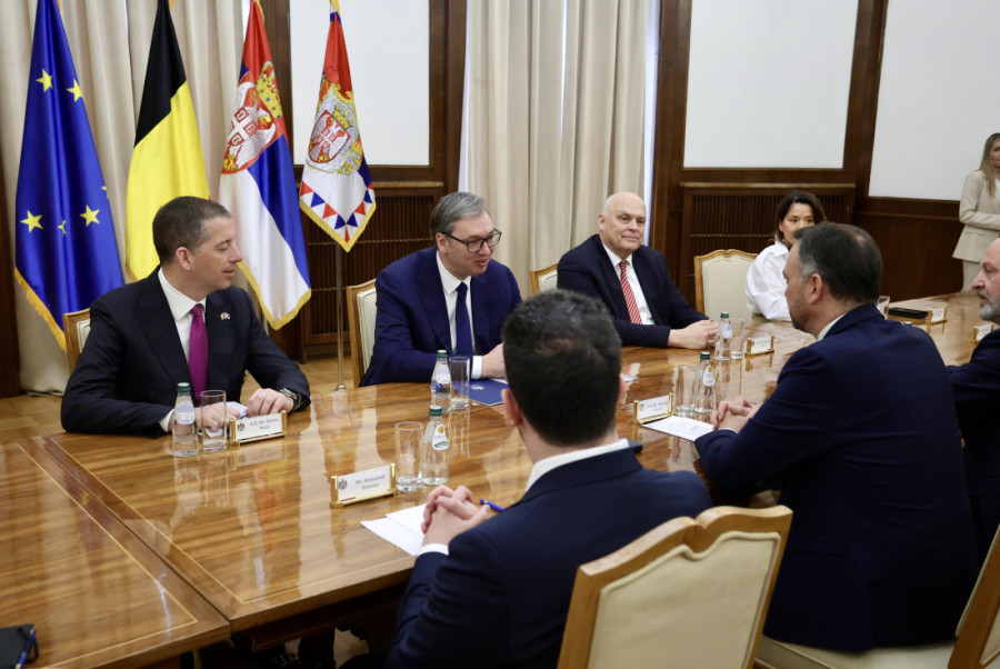 Vučić danas prima nove ambasadore: Diplomatska delegacija stiže u Palatu Srbija