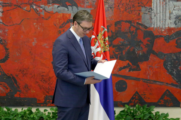 Vučić danas prima nove ambasadore: Diplomatska delegacija stiže u Palatu Srbija