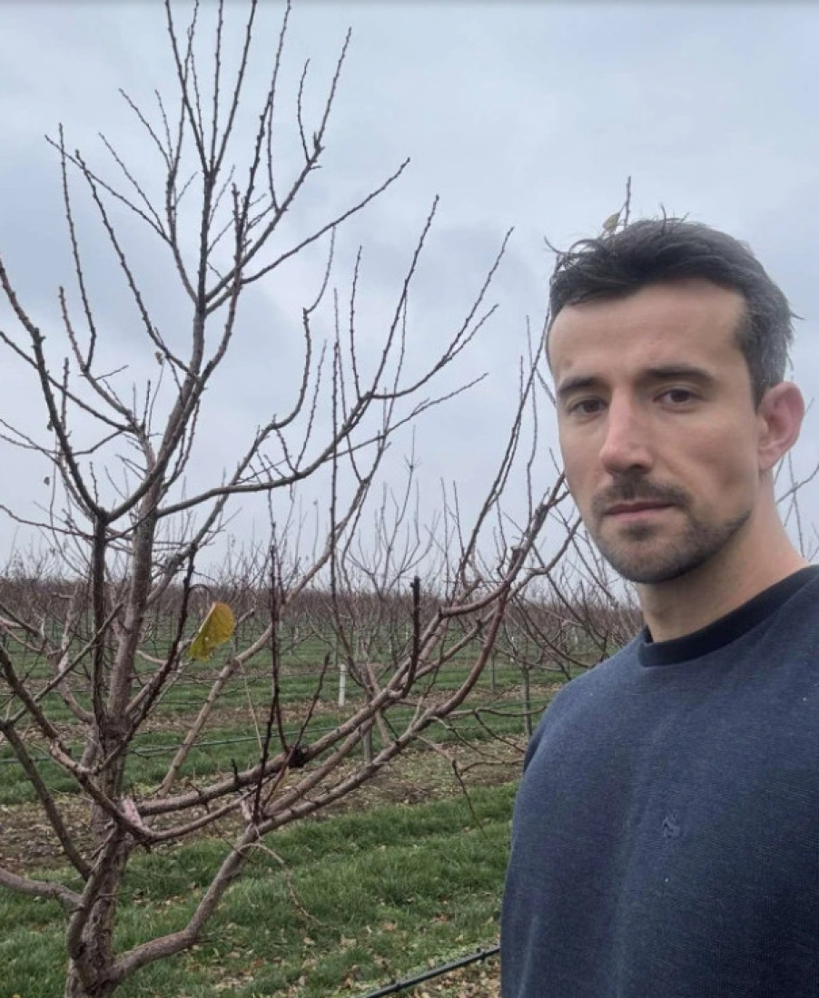 Sa fakulteta na selo: Goranu je višnja glavni motiv (FOTO)