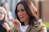 Vrhunski izbor: Svi pričaju o modnim kombinacijama Megan Markl, a ova suknja i jakna savršen su izbor za proleće (FOTO)