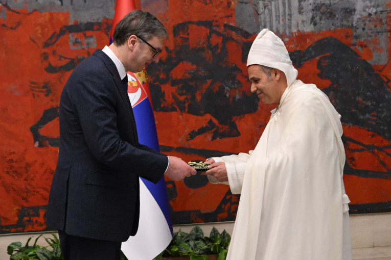 Vučić primio akreditivna pisma ambasadora Kraljevine Maroko Omara Amrara