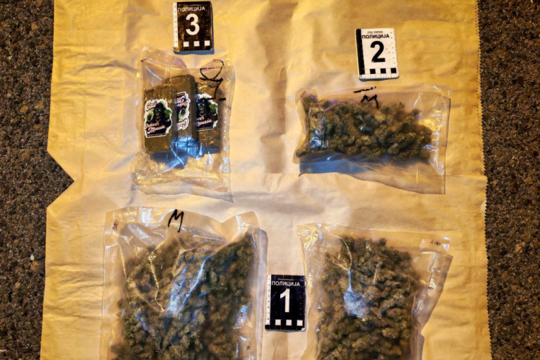 Pančevac (40) uhapšen na granici: Policija pronašla više od 2.000 boksova cigareta (FOTO)