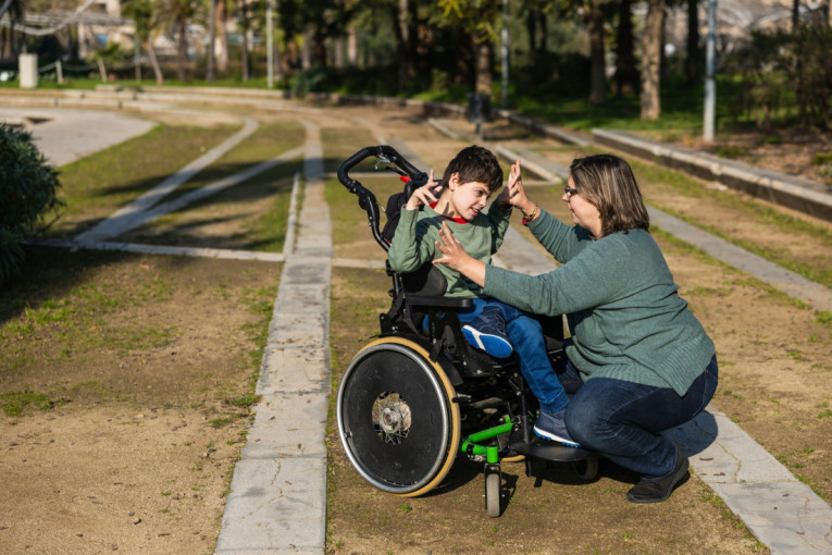 Počinje Javna rasprava o Nacrtu zakona o roditeljima negovateljima
