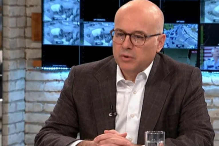 Vučević o potezima blokadera: Neprihvatljivo je da idete po drugim državama i pljujete sopstveni narod, a odbijate dijalog sa Vučićem