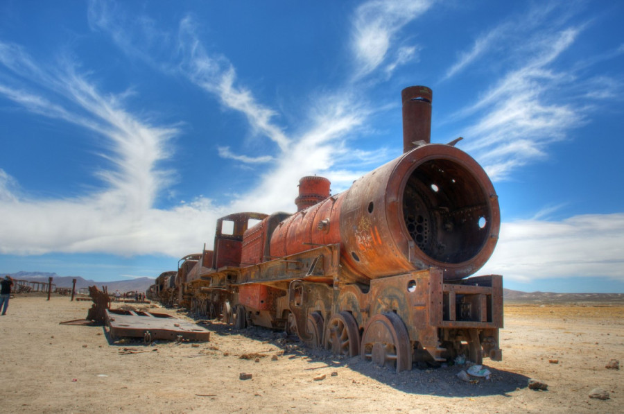 Jedno od najneobičnijih mesta na planeti: Gvozdeni džinovi koje polako jede so (FOTO)