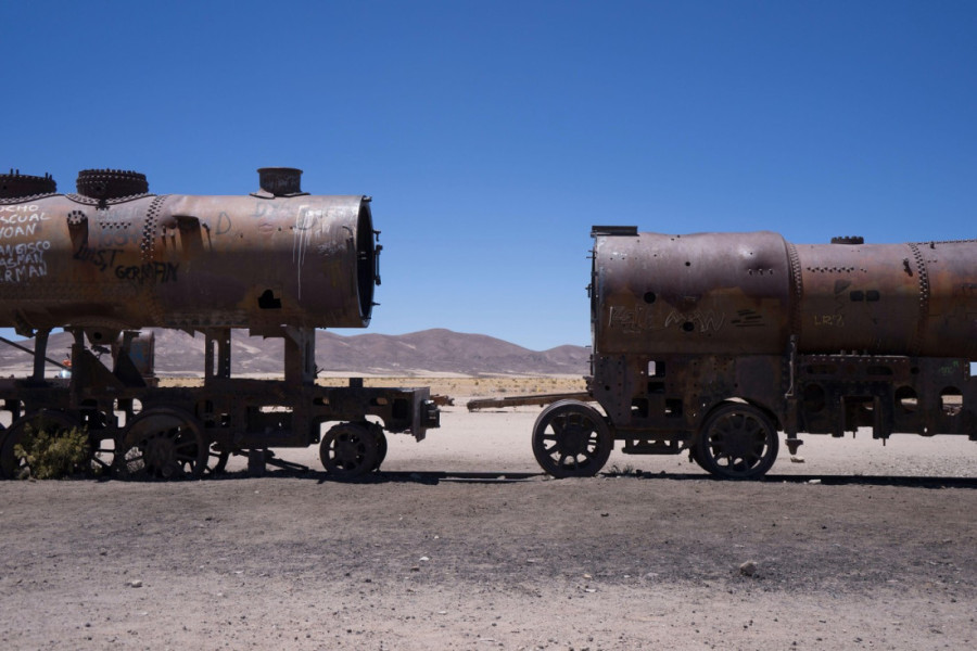 Jedno od najneobičnijih mesta na planeti: Gvozdeni džinovi koje polako jede so (FOTO)