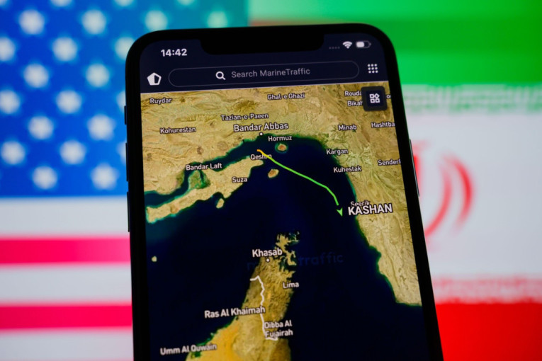 RAT NA BLISKOM ISTOKU Ormuski moreuz ponovo zatvoren, za prolaz potrebna dozvola Irana