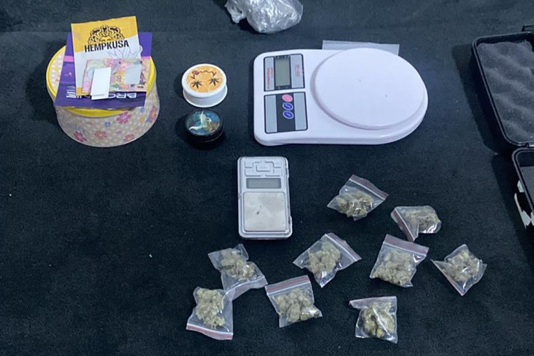 Ovako je razbijena grupa vračaraca u Beogradu: Spremali snajper za likvidaciju, pronađena i jeziva maska (FOTO/VIDEO)