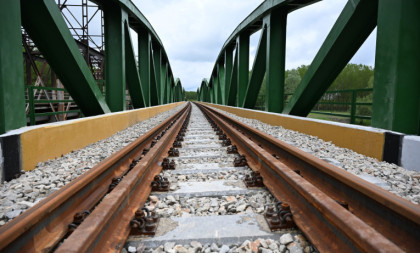 Vučić demontirao laži SSP-a da se most nakrivio i da nema upotrebnu dozvolu: Evo vam rešenje, upotrebna dozvola, izdata pre mesec dana