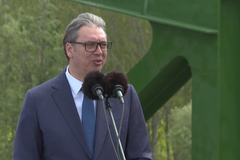 Istorijski dan za Banat: Vučić otvorio železnički most na Tamišu, vrednost projekta 12,5 miliona evra! Otkrio kada će se znati termin izbora