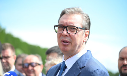 "Ne verujem u stranu čizmu, verujem u Srbiju!  Vučić se oglasio i poslao snažnu poruku