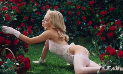 Sidni Svini je konačno potpuno gola u "Euforiji": Da li će sladoled koji se topi niz njeno telo otplatiti venčanje? (FOTO/VIDEO)