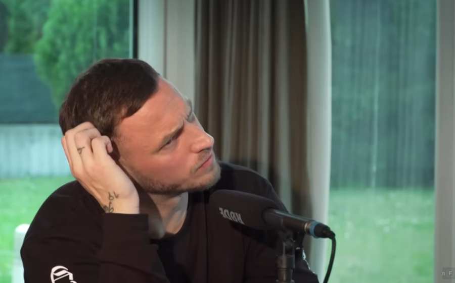 Arnautović nije mogao opširnije... Počeo je pričom o Zvezdi, pa nastavio o depresiji u Kini, supruzi Sari, navijačima