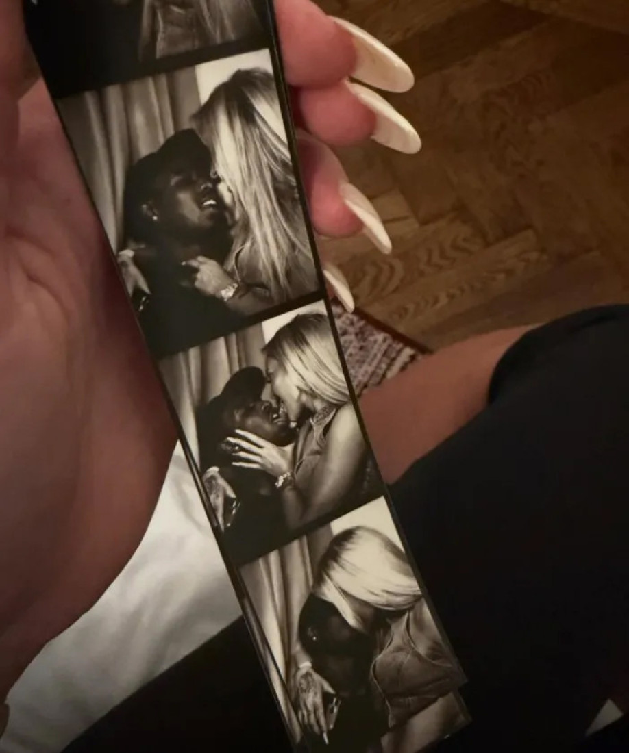 Vrele poze fudbalerke: Isplivale intimne fotografije, muški svet u transu (FOTO)