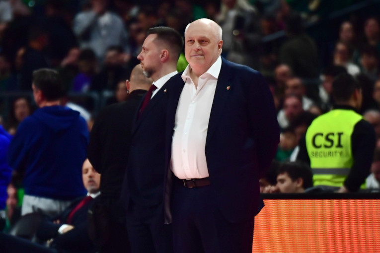 Šok pred meč sa Barselonom: Zvezda otpustila trenera!