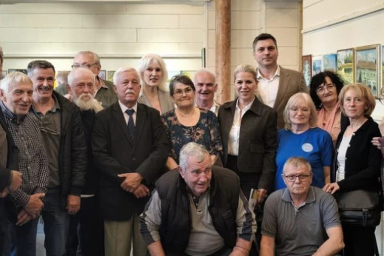 Umetnost bez barijera u Pančevu: Otvorena velika izložba slika Saveza invalida rada Vojvodine (FOTO)