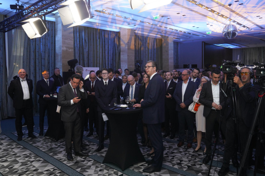 Vučić na svečanosti nemačko-srpske privredne komore: Nemačke kompanije zapošljavaju više od 80.000 ljudi!