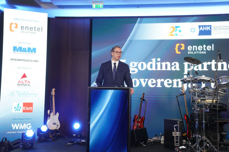 Vučić na svečanosti nemačko-srpske privredne komore: Nemačke kompanije zapošljavaju više od 80.000 ljudi!