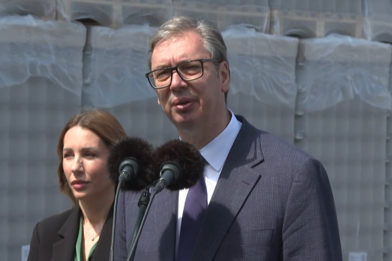 Otvoren pogon kompanije Vaider Srpska fabrike stakla: Vučić -  Danas pokušavamo da iz pepela podignemo fabriku (VIDEO)