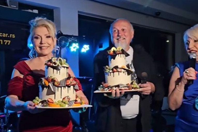 Suzana Mančić proslavila 50 godina karijere! Ova pesma ju je probila na scenu, a evo šta je sve radila još! (FOTO)