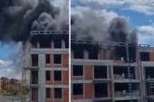 Bukti požar na Čukarici! Gori zgrada u izgradnji (VIDEO/FOTO)