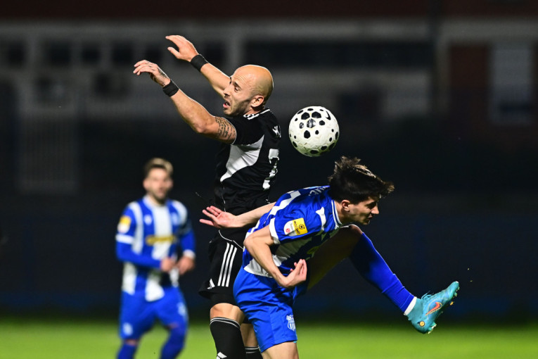 Pazarci vezali četvrti poraz: Pogledajte hajlajtse pobede Radnika, kao i remija bez golova u malom derbiju Beograda (VIDEO)