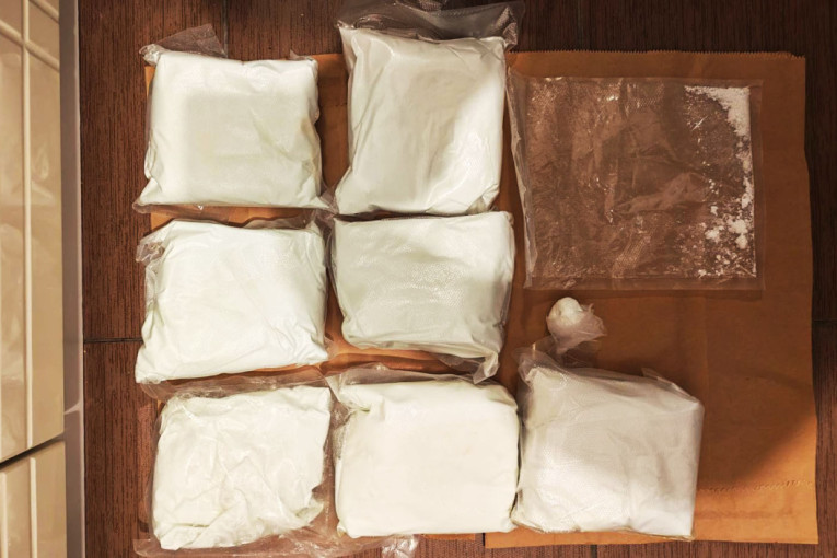 Zaplenjeno sedam kilograma droge: Stan pretvorio u skladište amfetamina