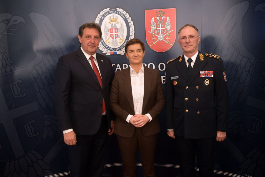 Svečani prijem za Dan Vojske: Državni vrh i patrijarh Porfirije uz poruku o jačanju odbrane i stabilnosti (FOTO/VIDEO)