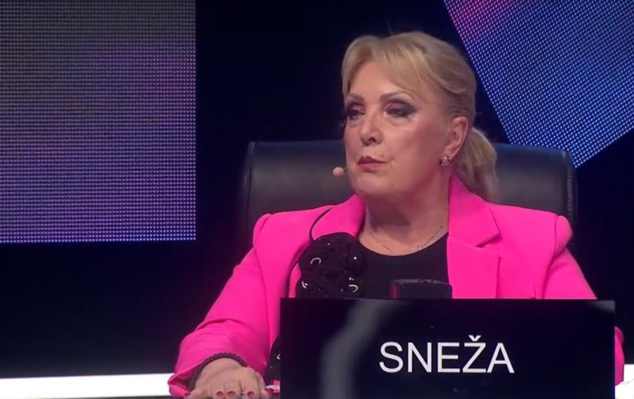 "Kao da joj je motka u leđima!" Ceca prozvala koleginicu usred emisije, nastao opšti haos!